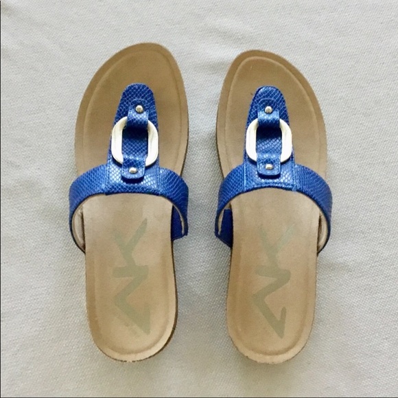 Blue Anne Klein Spirt Sandals NIB - Picture 1 of 6